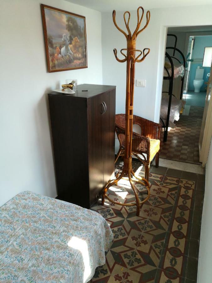 Enrico Gli Amici Del Mare Apartment Катания Екстериор снимка